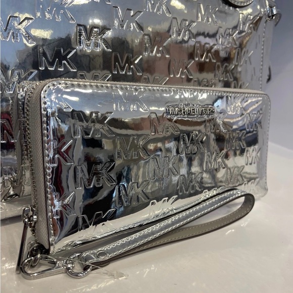 Michael Kors Silver Jet Set Metallic Logo Embossed Wristlet - Picture 5 of 6